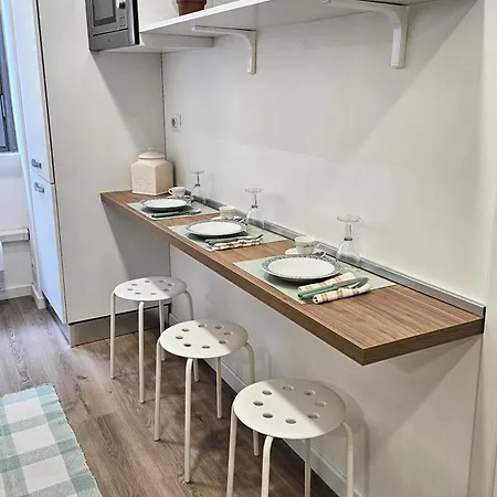 Apartment Elegant Two-Bedroom Apartment In The Heart Of Porta Romana, 2 Minutes From The Metro, With Easy Access To Qc Terme And The Duomo Mailand