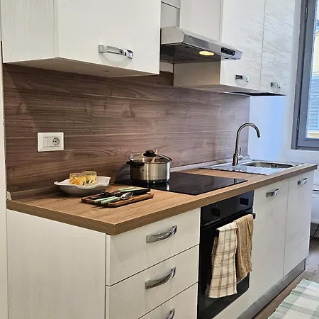 Apartment Elegant Two-Bedroom Apartment In The Heart Of Porta Romana, 2 Minutes From The Metro, With Easy Access To Qc Terme And The Duomo Mailand